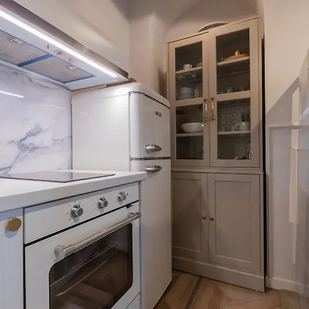 Design In Corso Francia By Wonderful Italy *