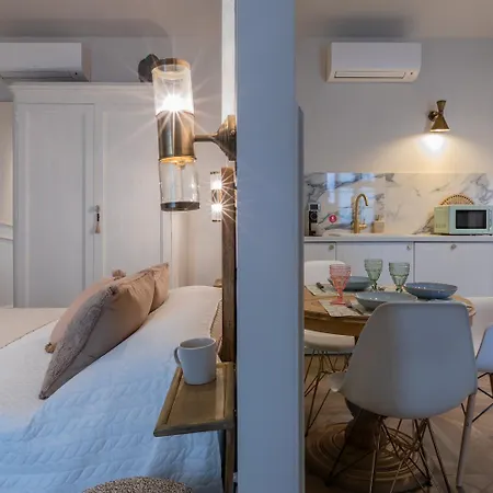 Design In Corso Francia By Wonderful Italy アパート トリノ