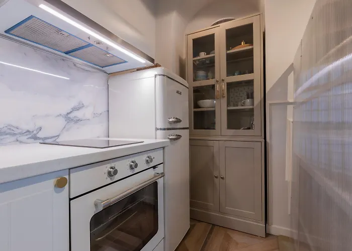 Design In Corso Francia By Wonderful Italy *